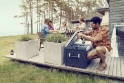 Dometic CFX3 75DZ Compressor Koelbox - 74 Liter -Kampeer Verkoop dometic cfx3 bbq dinner friends drinks resultaat