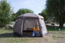Easy Camp Moonlight Yurt 6 Familietent - 6 Persoons -Kampeer Verkoop easy camp moonlight yurt 6 familietent 6